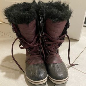 Sorel size 3 winter boots - nearly new